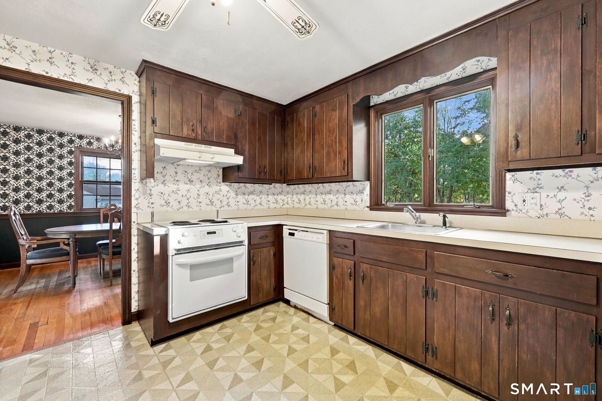 80 Valley View Drive Suffield CT 06078