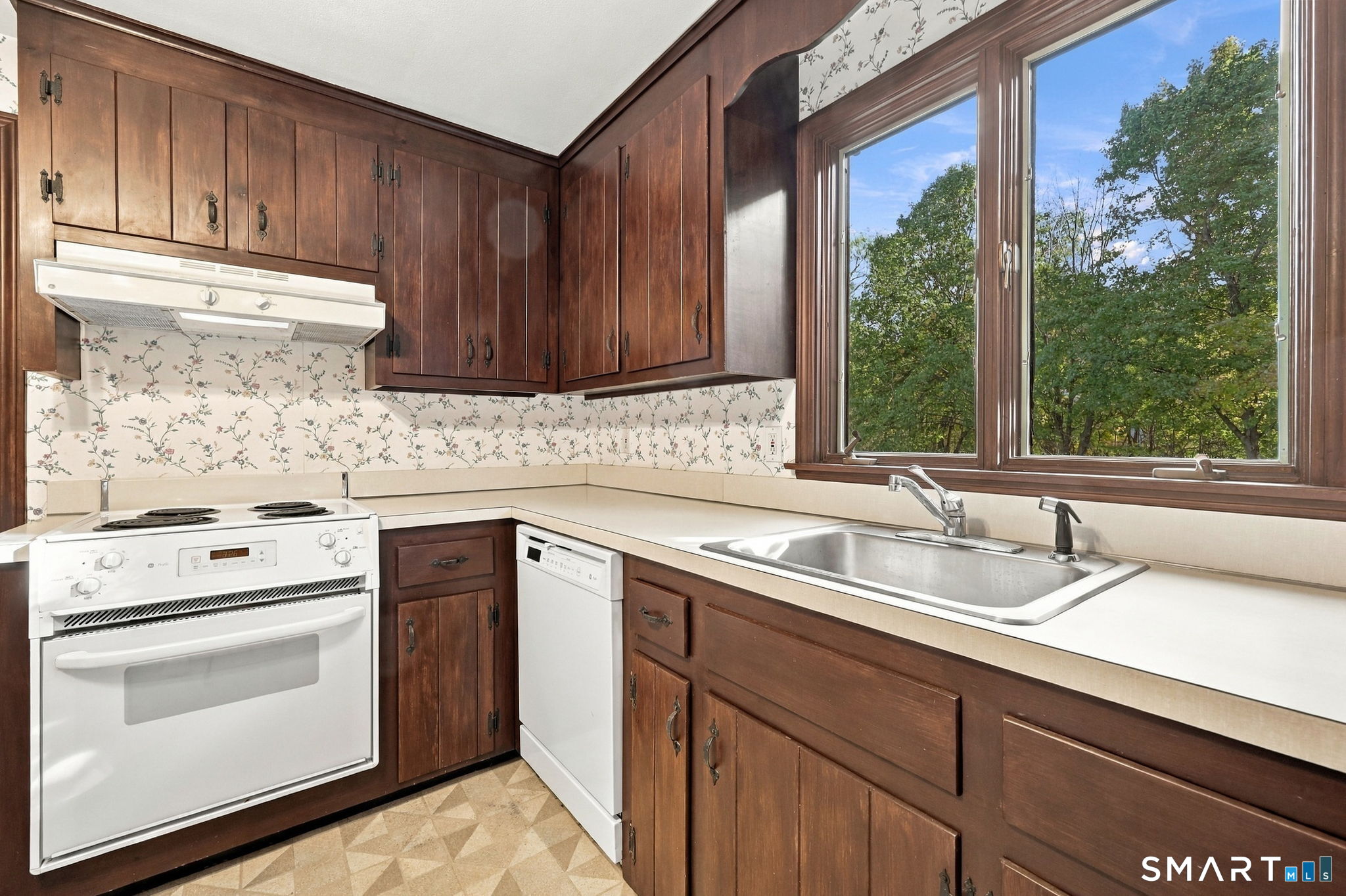 80 Valley View Drive Suffield CT 06078