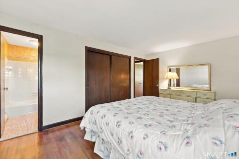 80 Valley View Drive Suffield CT 06078
