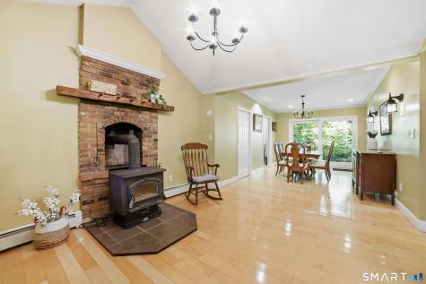 112 Hedgehog Lane Simsbury CT 06092