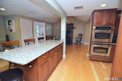 112 Hedgehog Lane Simsbury CT 06092