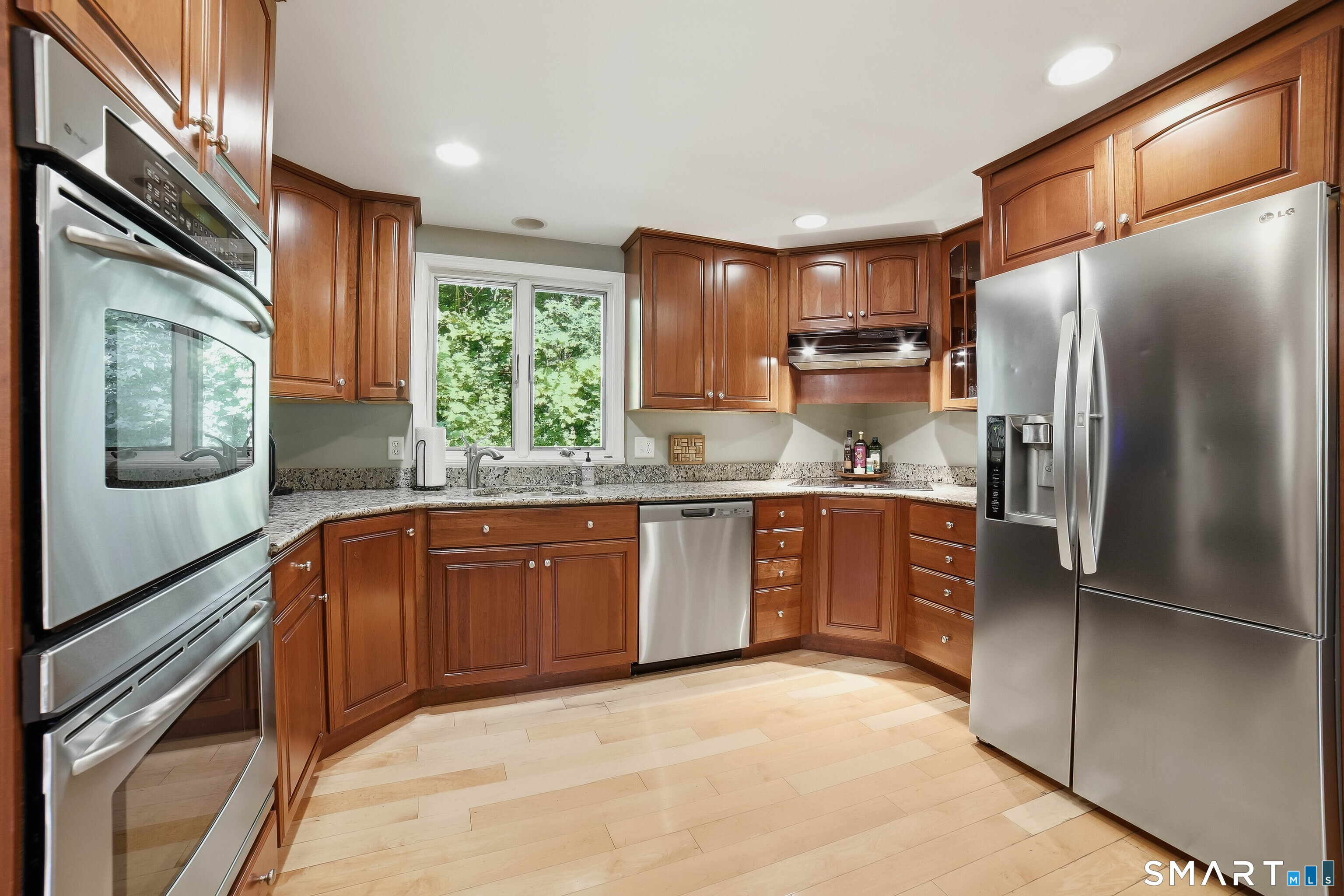 112 Hedgehog Lane Simsbury CT 06092