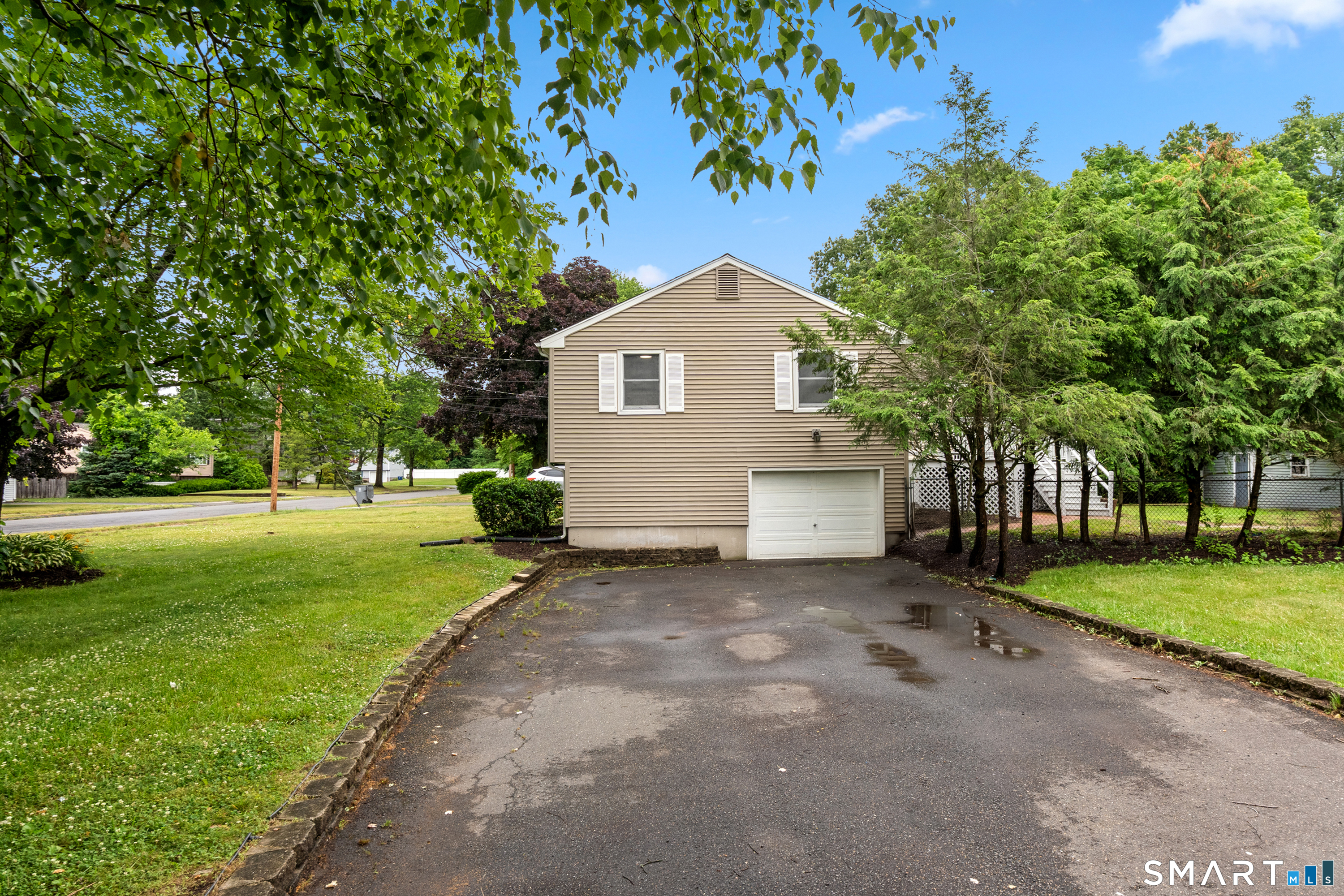40 Woodside Lane Plainville CT 06062