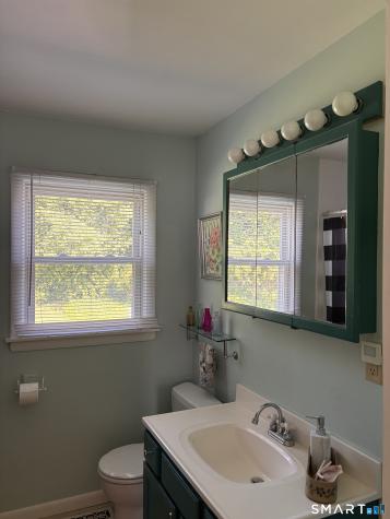 5 Herster Drive East Lyme CT 06357