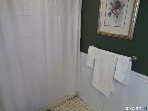 22 Scarborough Road Manchester CT 06040