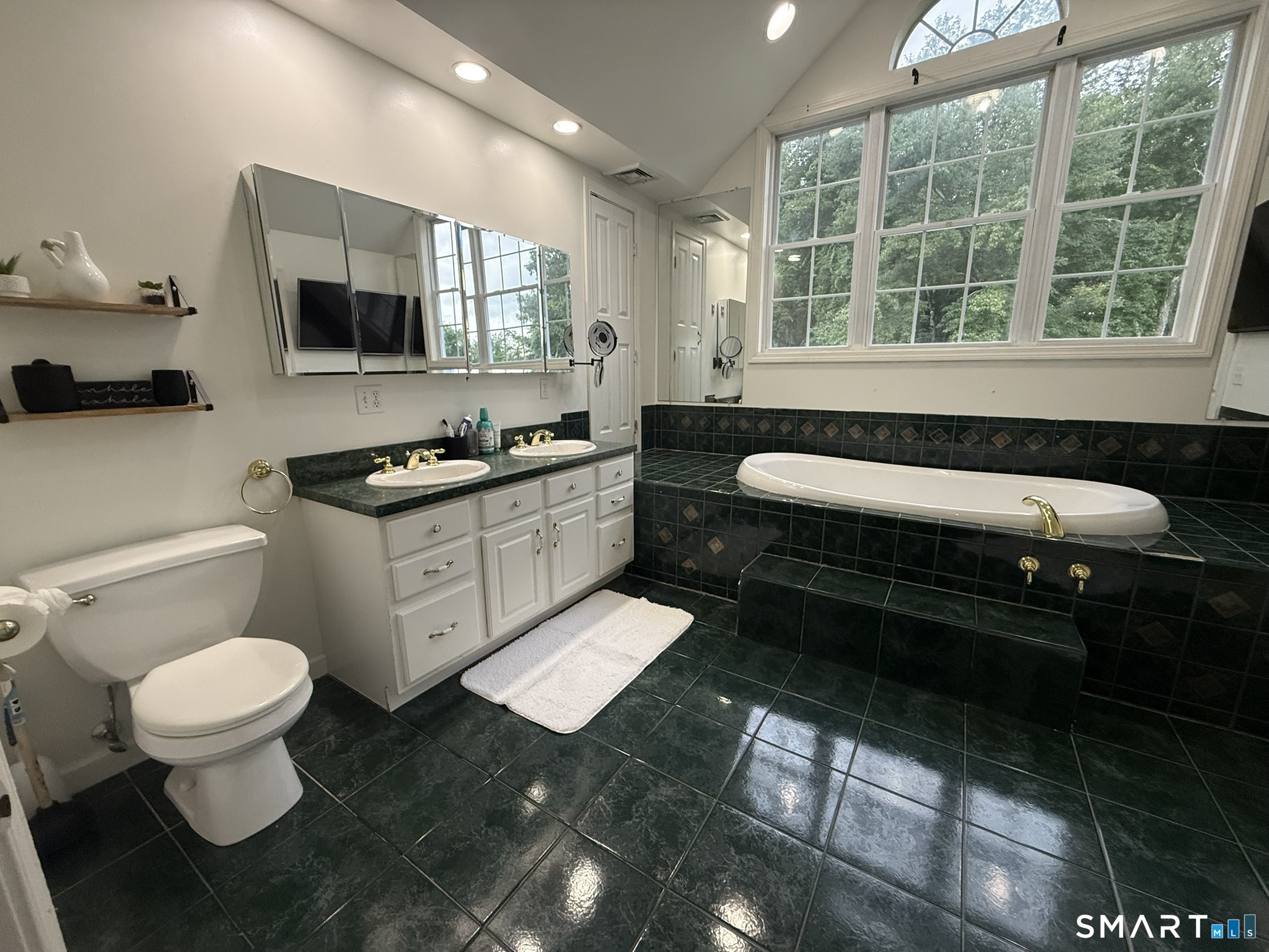 13 Juniper Lane Plainfield CT 06354