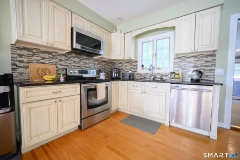 15 Farnam Hill Bethel CT 06801