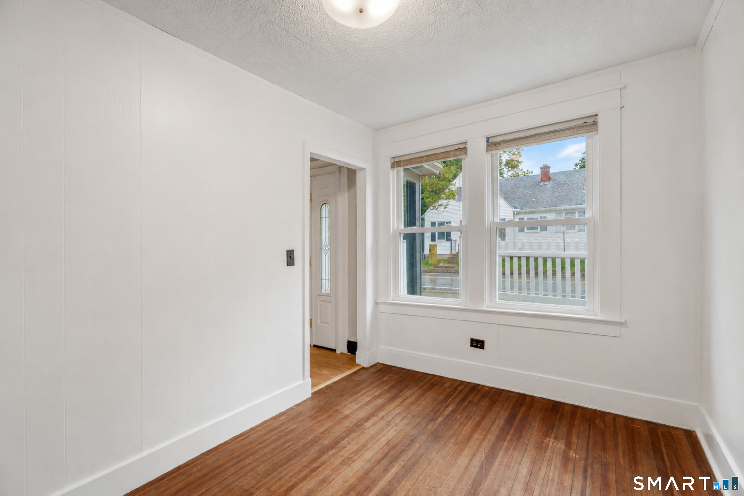 285 Niantic River Road Waterford CT 06385