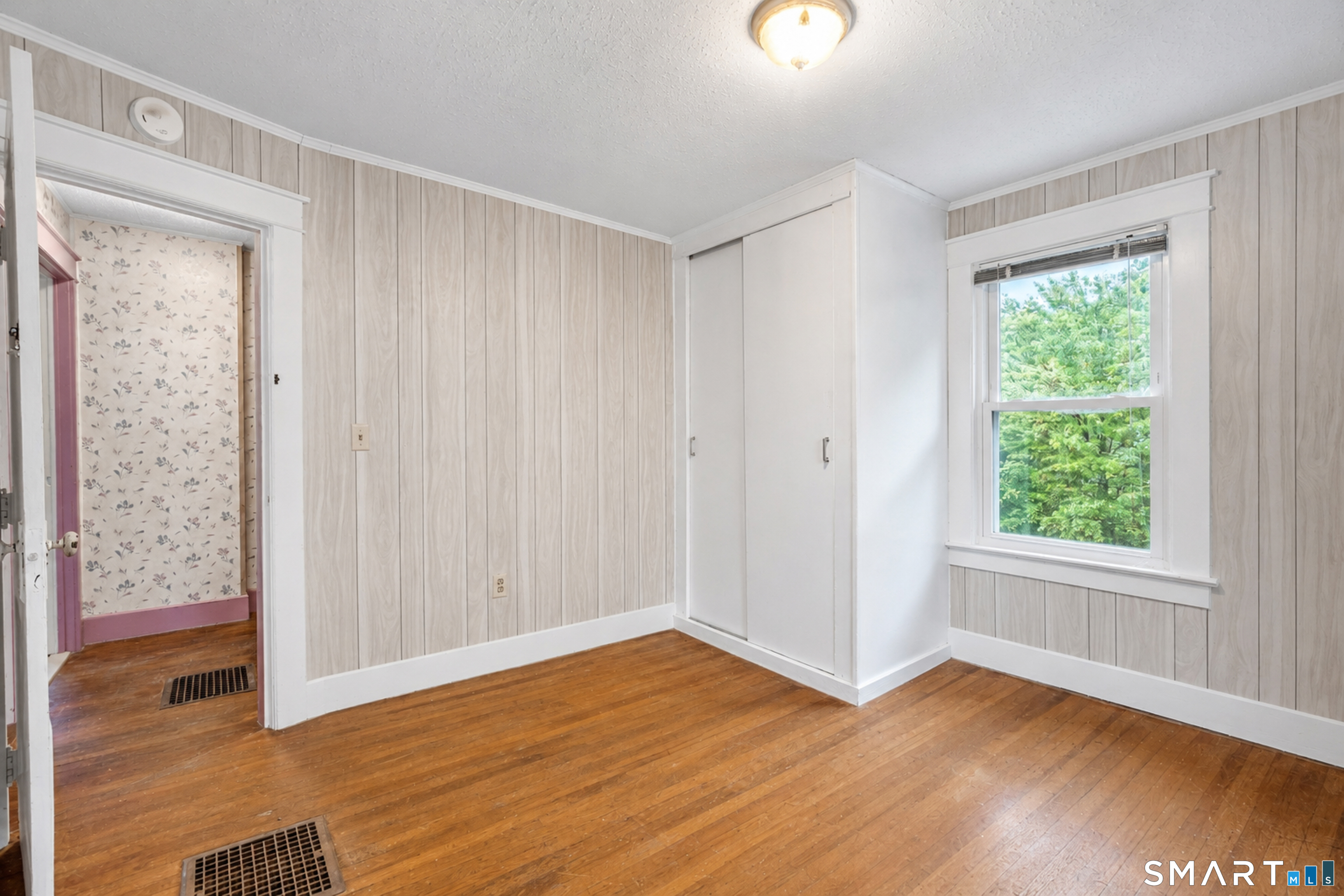 285 Niantic River Road Waterford CT 06385