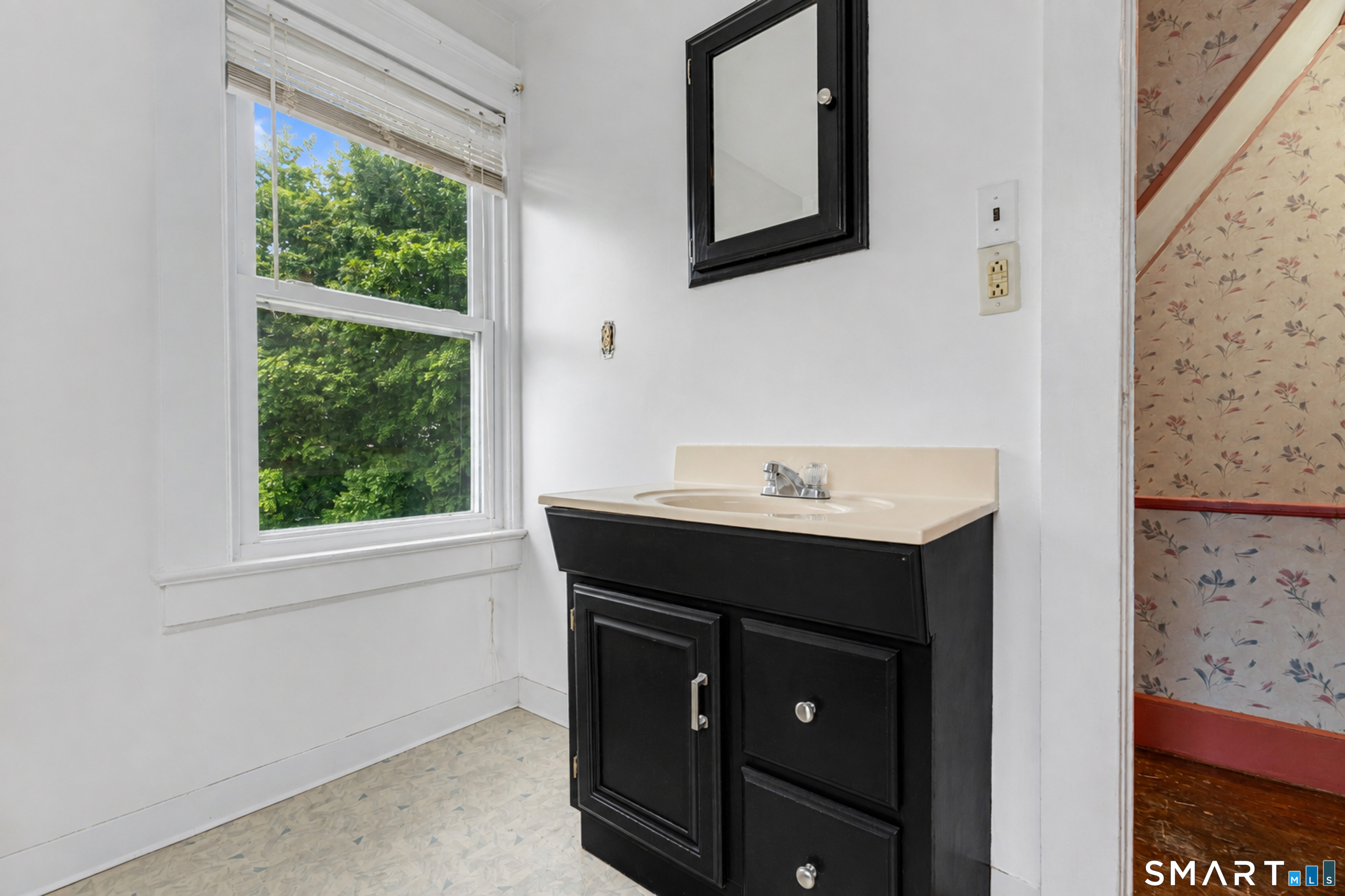 285 Niantic River Road Waterford CT 06385