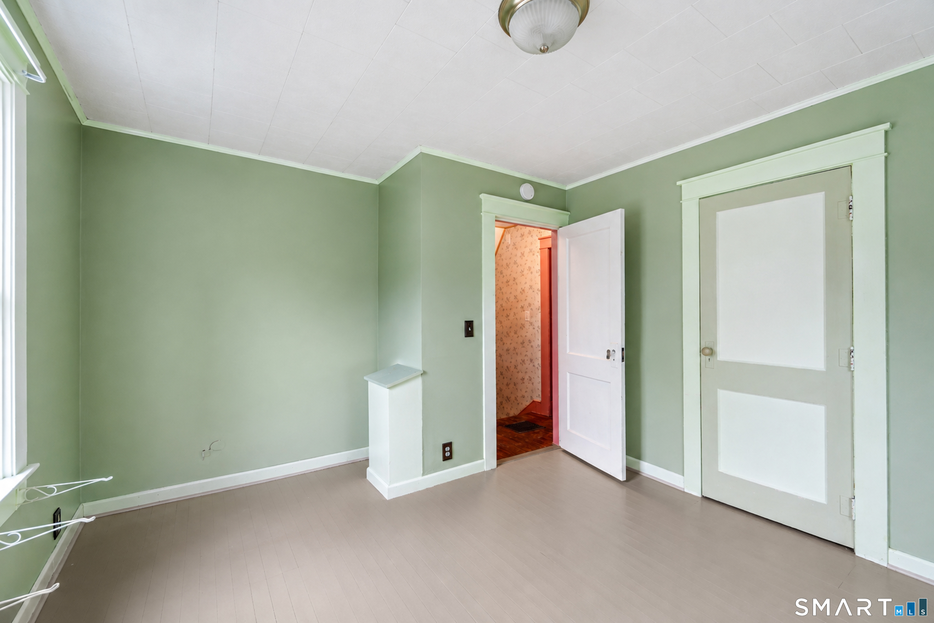 285 Niantic River Road Waterford CT 06385