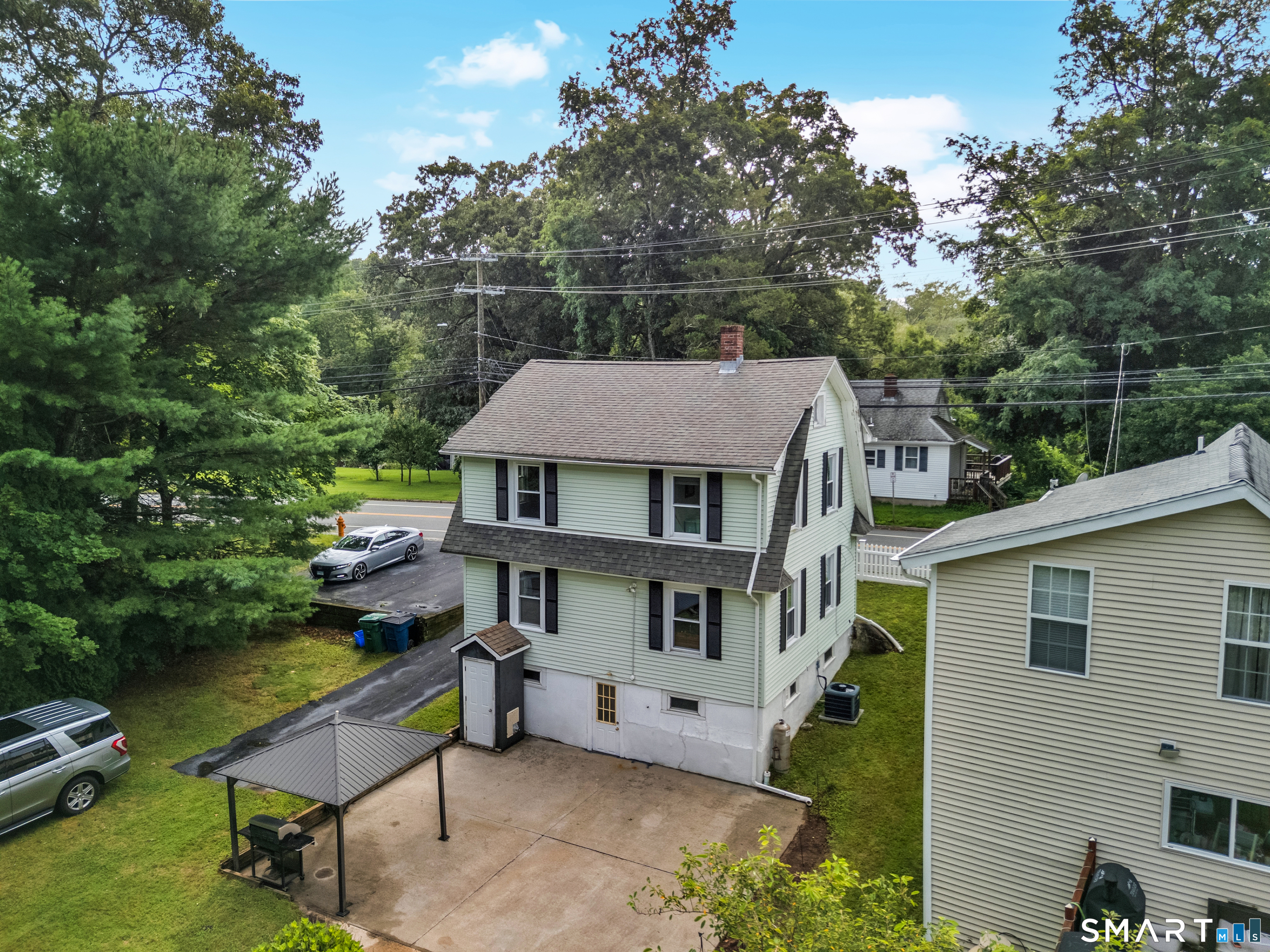 285 Niantic River Road Waterford CT 06385