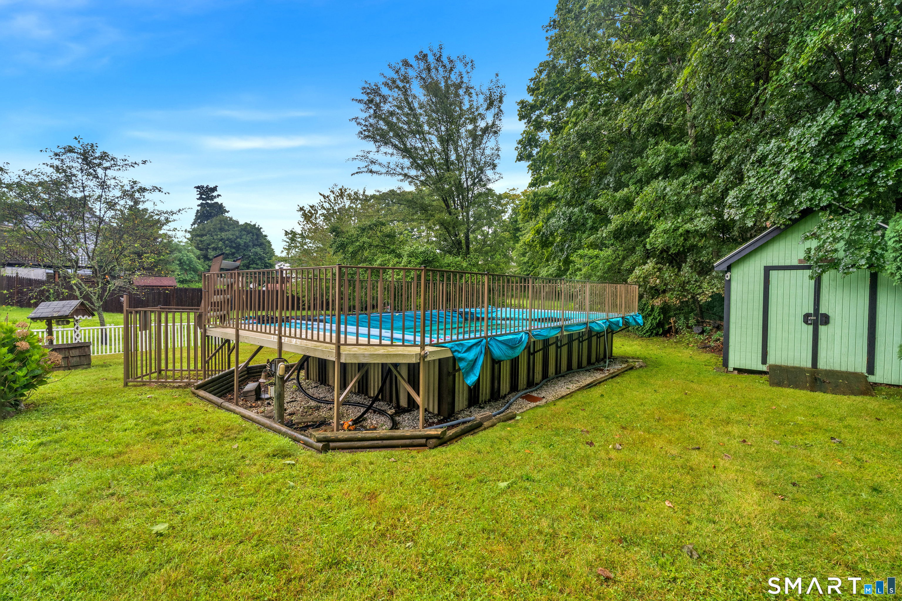 285 Niantic River Road Waterford CT 06385