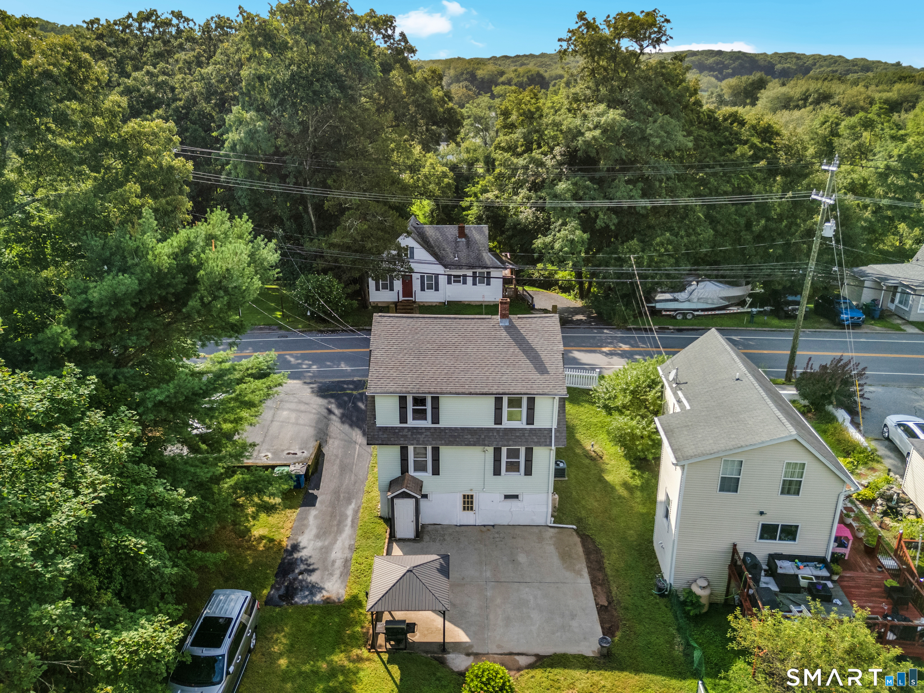 285 Niantic River Road Waterford CT 06385