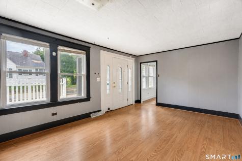 285 Niantic River Road Waterford CT 06385