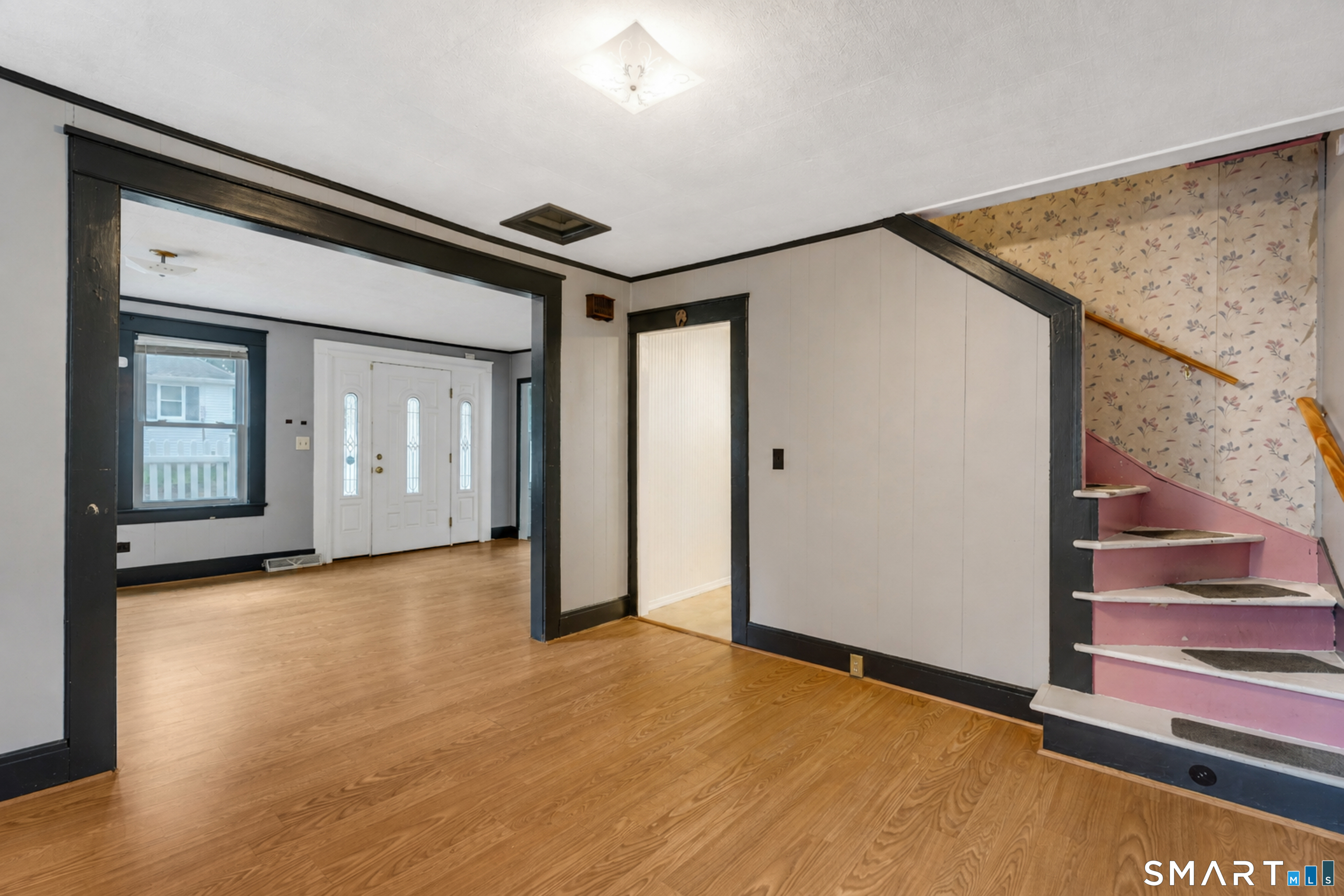 285 Niantic River Road Waterford CT 06385