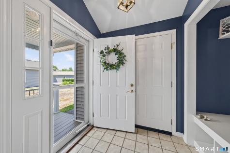 835-#E Long Hill Road Middletown CT 06457