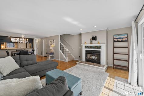 835-#E Long Hill Road Middletown CT 06457