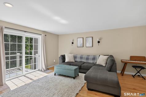 835-#E Long Hill Road Middletown CT 06457