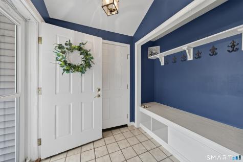 835-#E Long Hill Road Middletown CT 06457