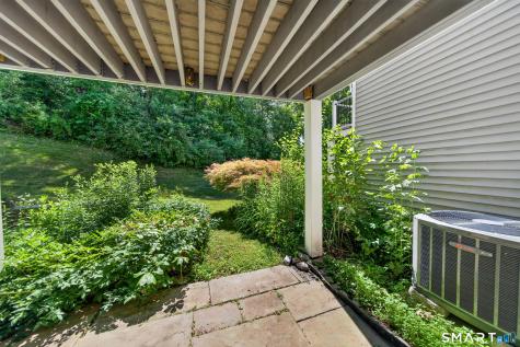 835-#E Long Hill Road Middletown CT 06457