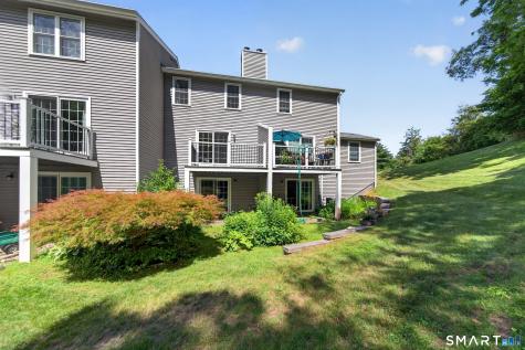 835-#E Long Hill Road Middletown CT 06457
