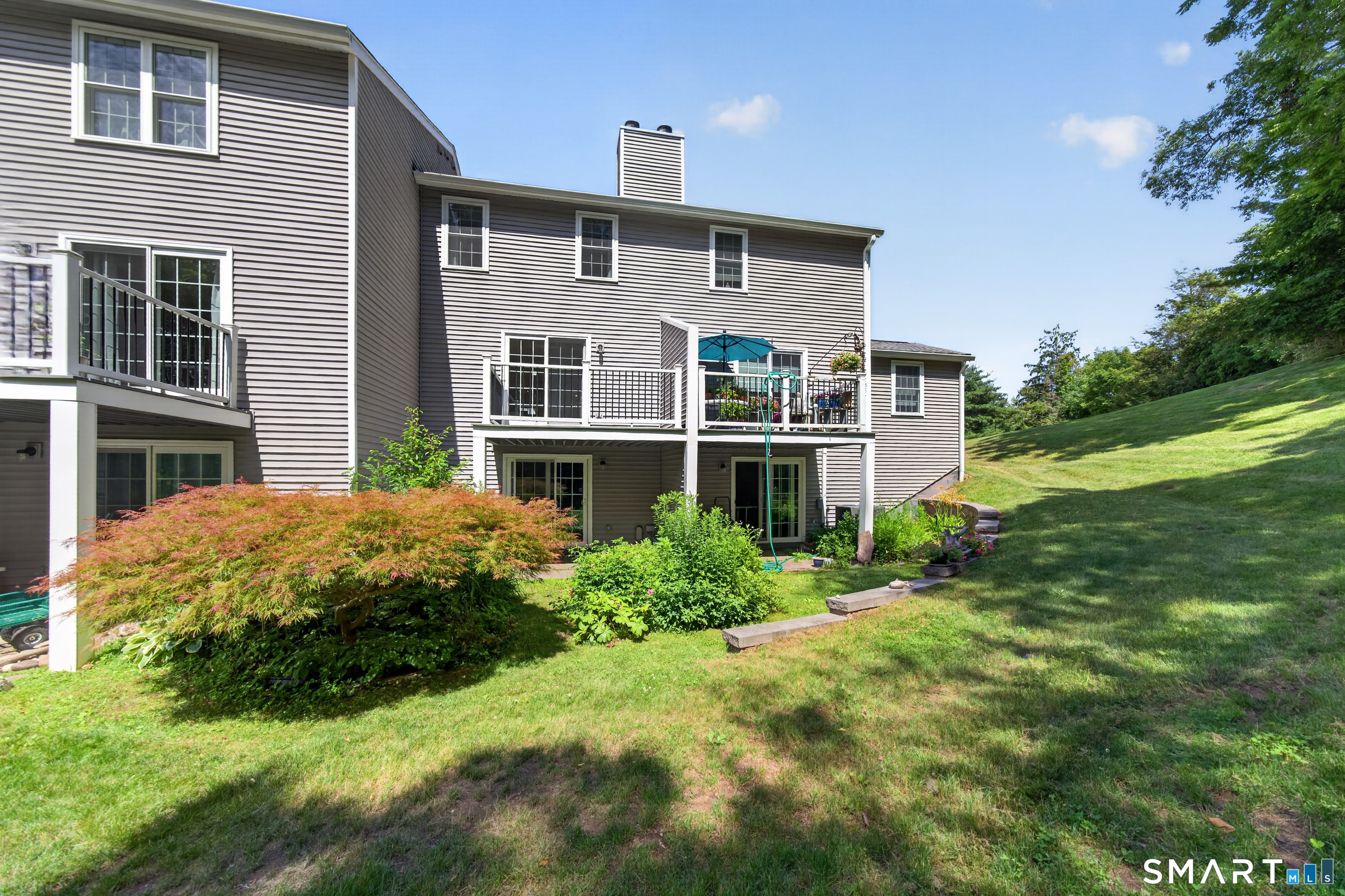 835-#E Long Hill Road Middletown CT 06457