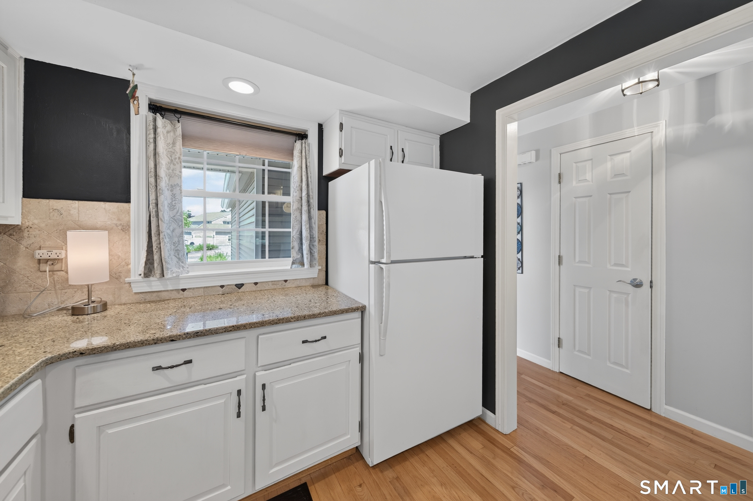 835-#E Long Hill Road Middletown CT 06457