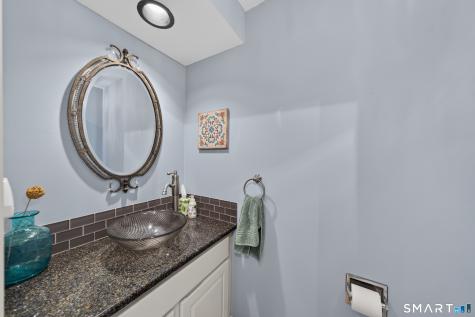 835-#E Long Hill Road Middletown CT 06457