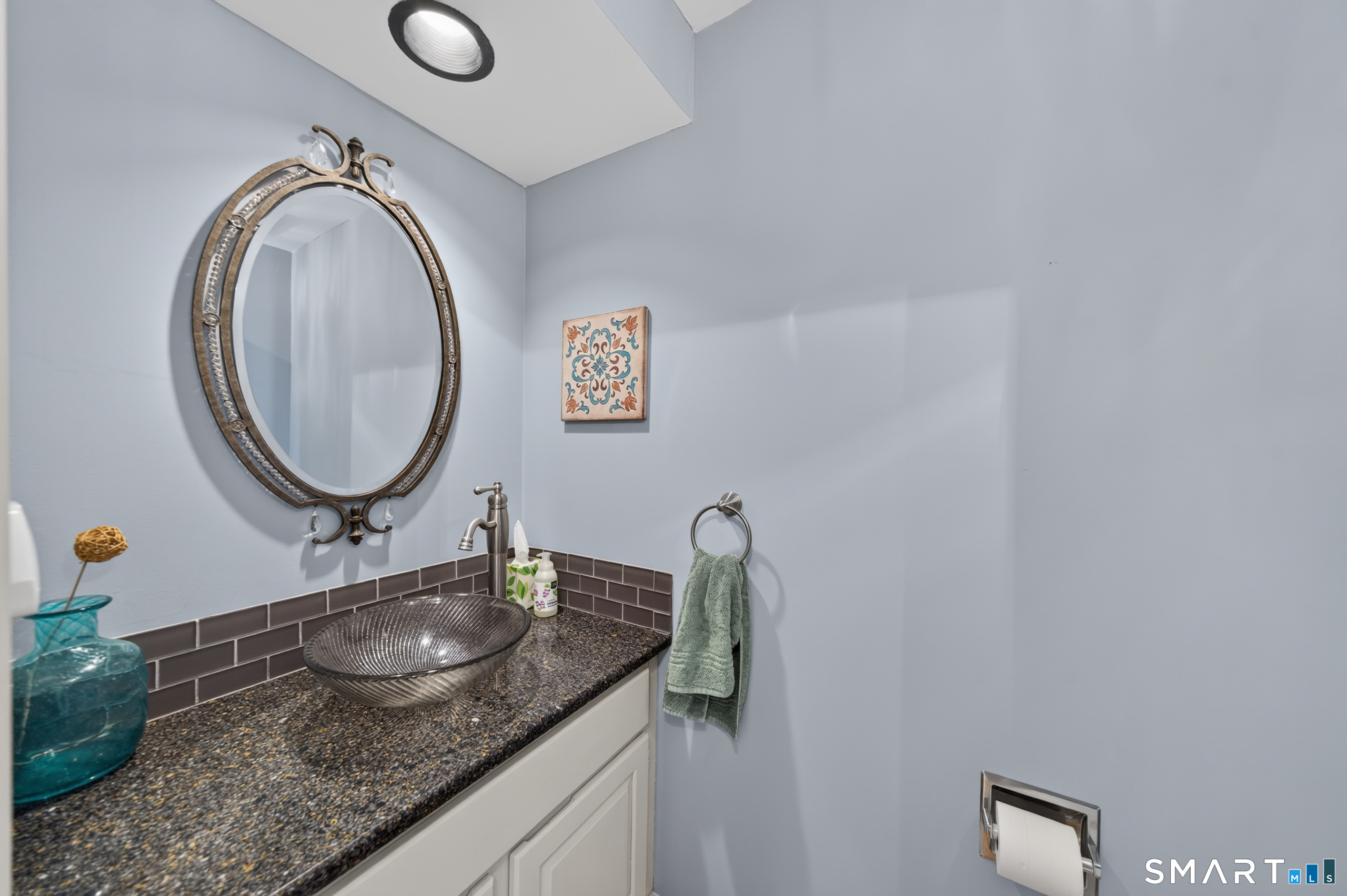 835-#E Long Hill Road Middletown CT 06457