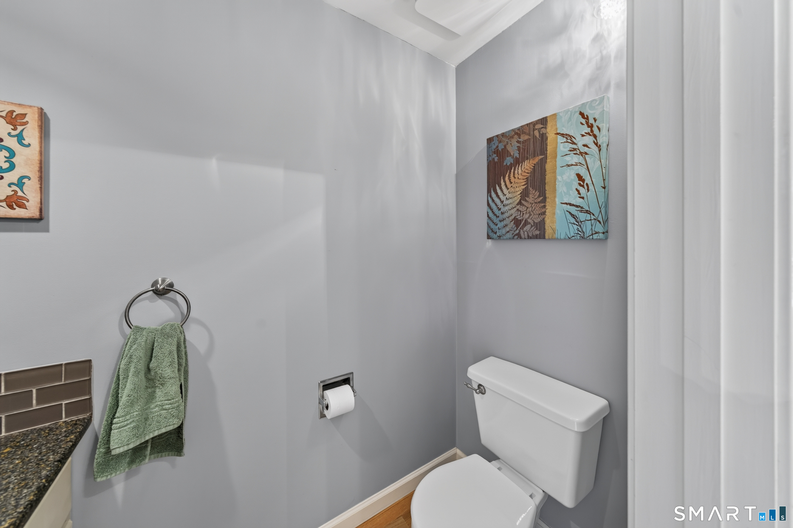 835-#E Long Hill Road Middletown CT 06457