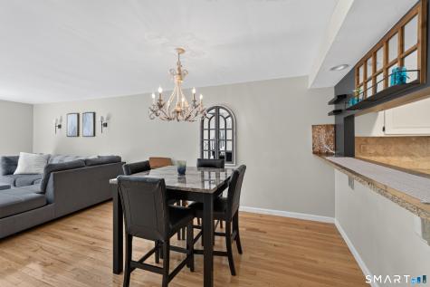 835-#E Long Hill Road Middletown CT 06457