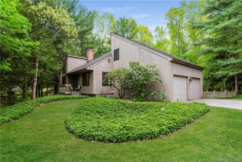 11 Fawnbrook Lane Simsbury CT 06070
