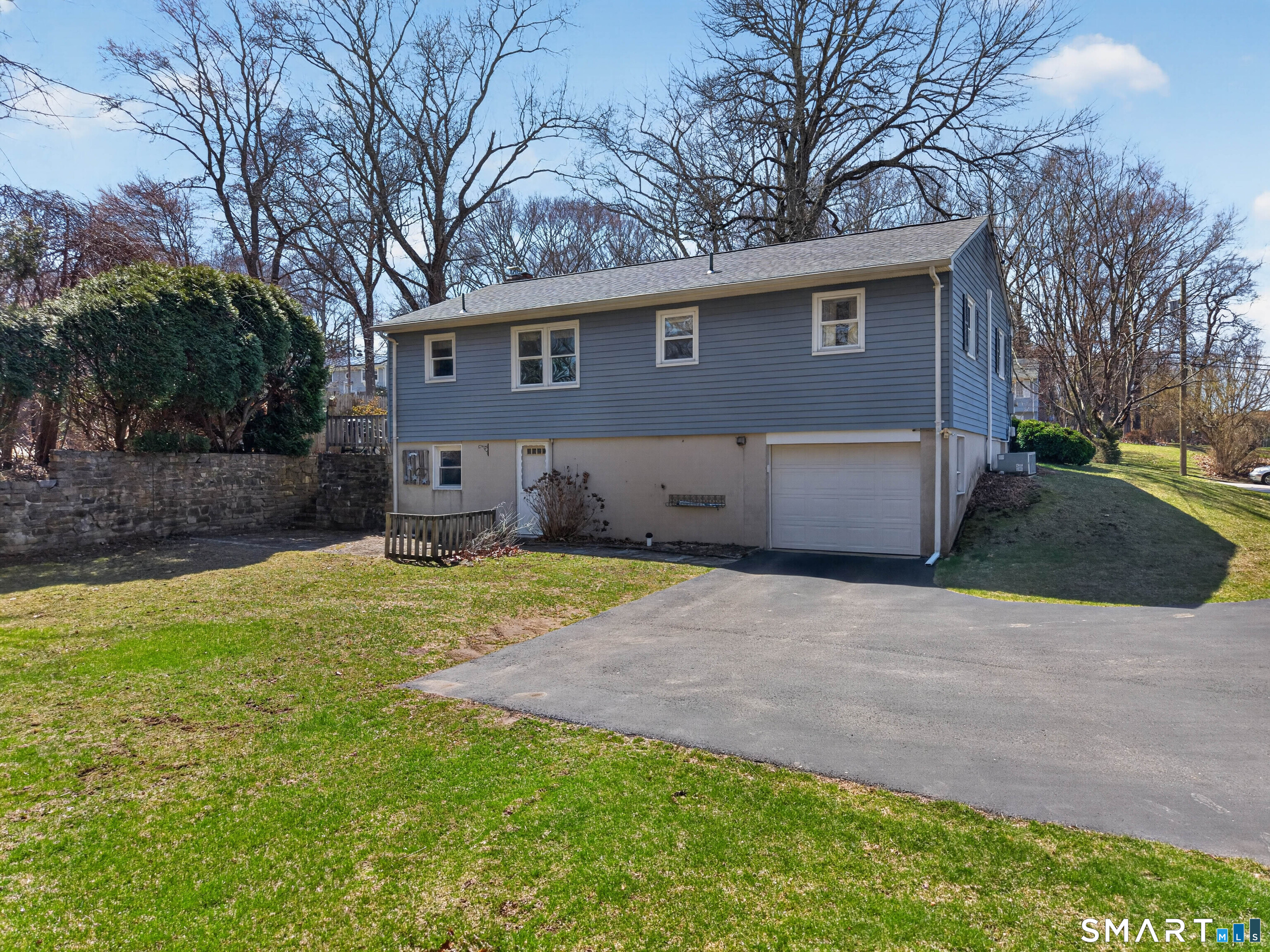 127 Pollys Lane Montville CT 06382