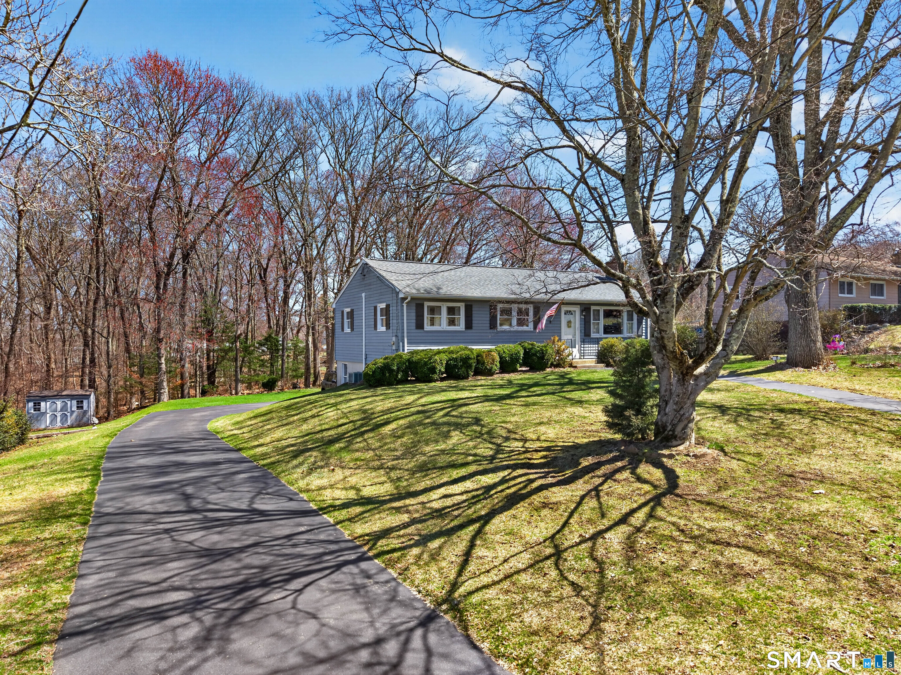 127 Pollys Lane Montville CT 06382