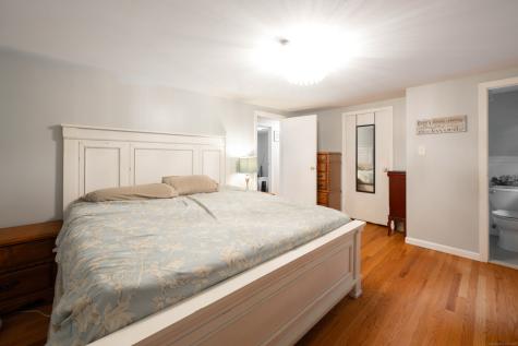 16 Skidmore Lane Newtown CT 06482