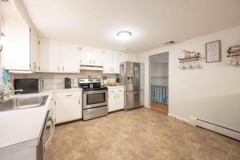 16 Skidmore Lane Newtown CT 06482