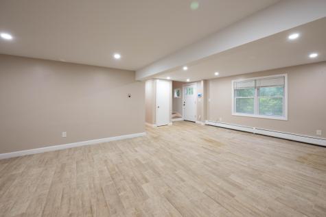 16 Skidmore Lane Newtown CT 06482