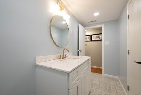 16 Skidmore Lane Newtown CT 06482