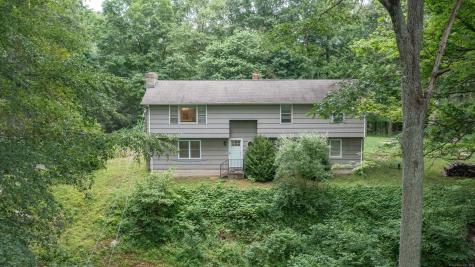 16 Skidmore Lane Newtown CT 06482