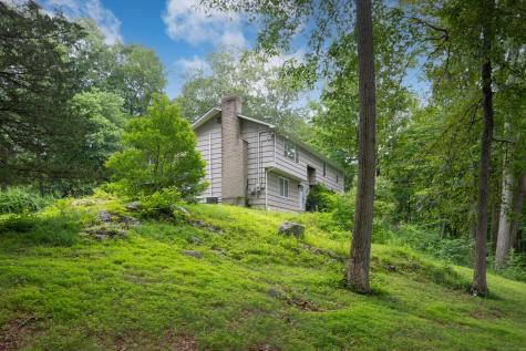 16 Skidmore Lane Newtown CT 06482