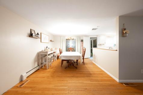 16 Skidmore Lane Newtown CT 06482