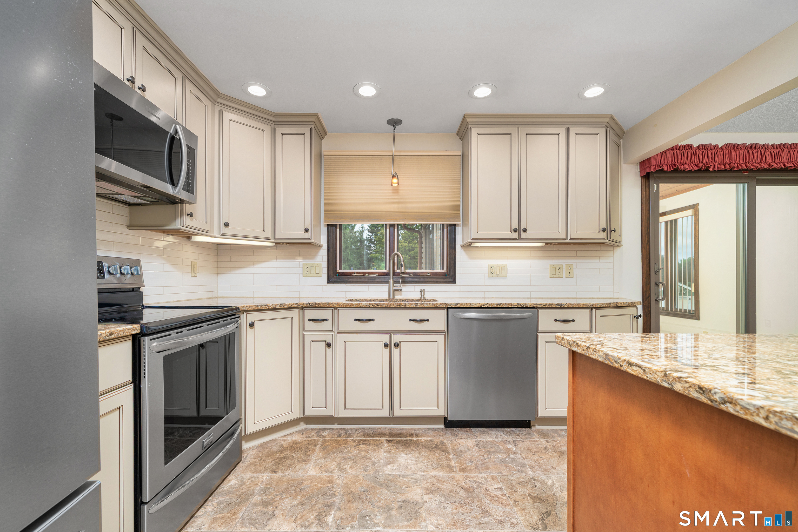 49 School House Road Wallingford CT 06492