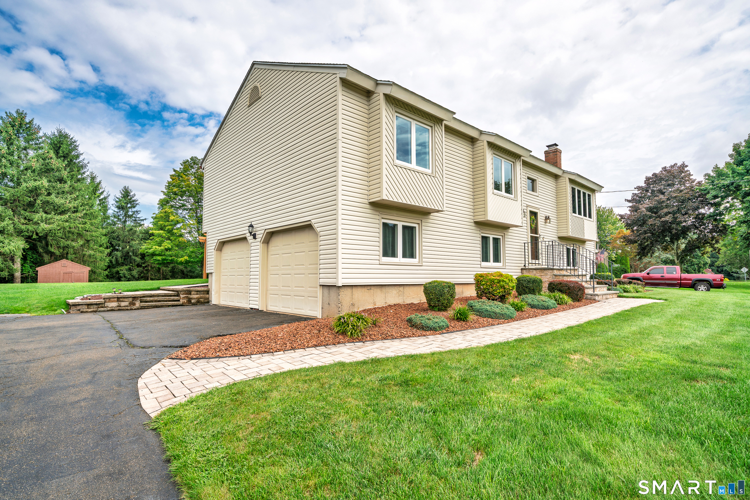 49 School House Road Wallingford CT 06492