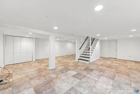 124 Sturbridge Lane Trumbull CT 06611