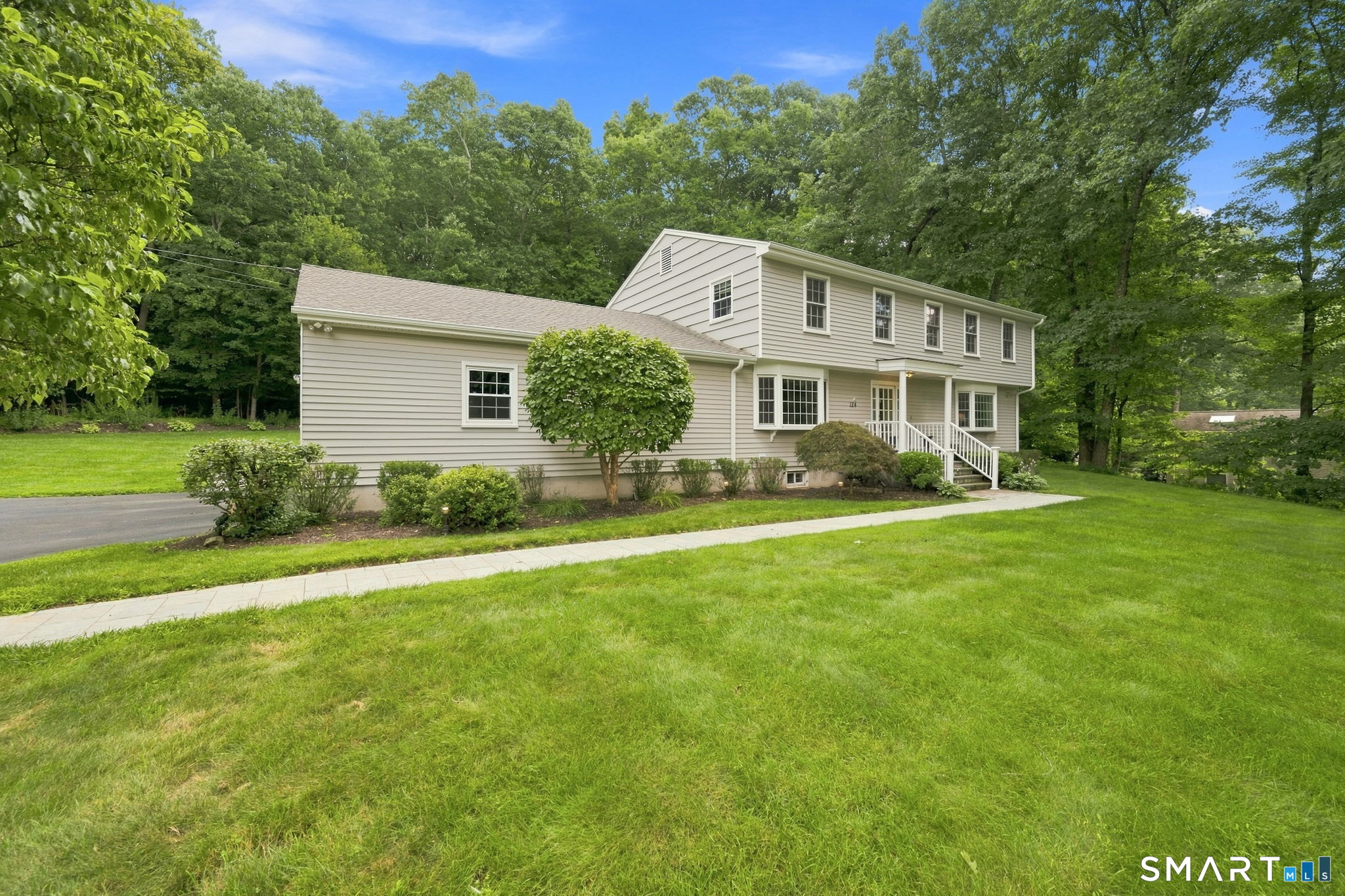 124 Sturbridge Lane Trumbull CT 06611