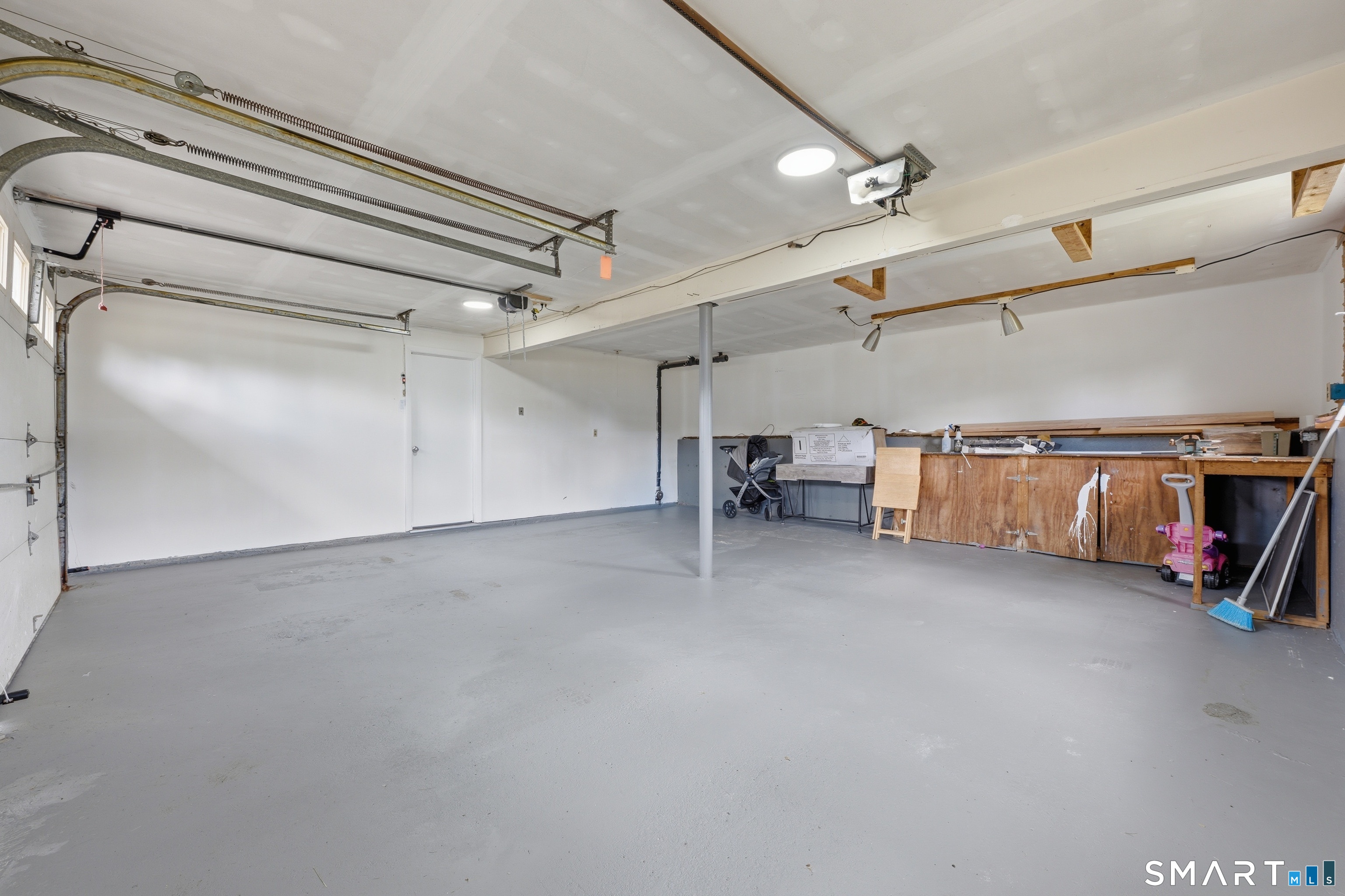 66 Roarke Road North Haven CT 06473