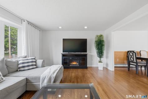 66 Roarke Road North Haven CT 06473