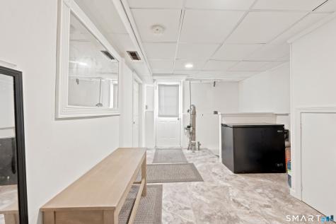91 Mount Carmel Avenue Waterbury CT 06708