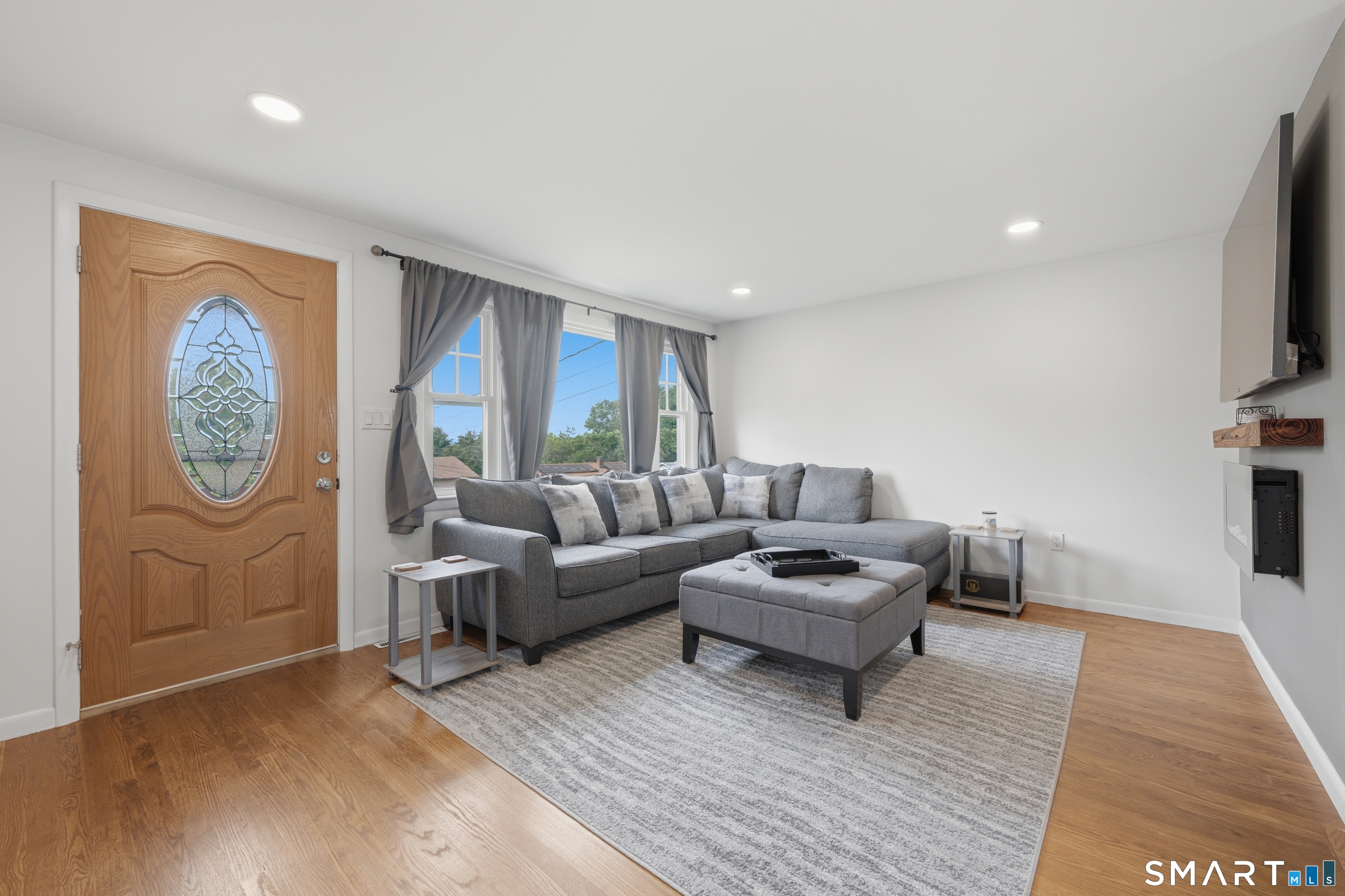 91 Mount Carmel Avenue Waterbury CT 06708